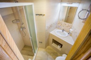 Ensuite - MS Kapetan Bota Deluxe Croatia Cruise Ship