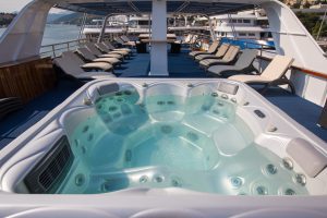 Sundeck Jacuzzi - MS Kapetan Bota Deluxe Croatia Cruise Ship